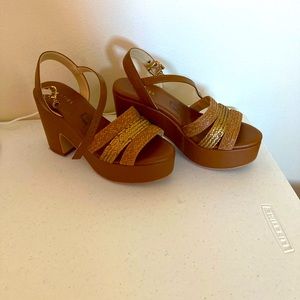 Westies 7.5 brown super cute heel 3-4 inches